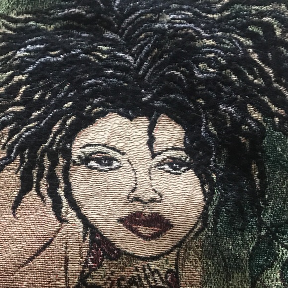 Meet your Posher, Lateefah - Picture 2 of 2